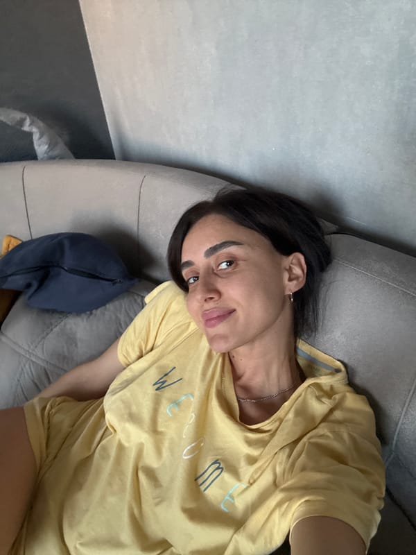 Tbilisi afternoon: couch selfies and golden-hour street views