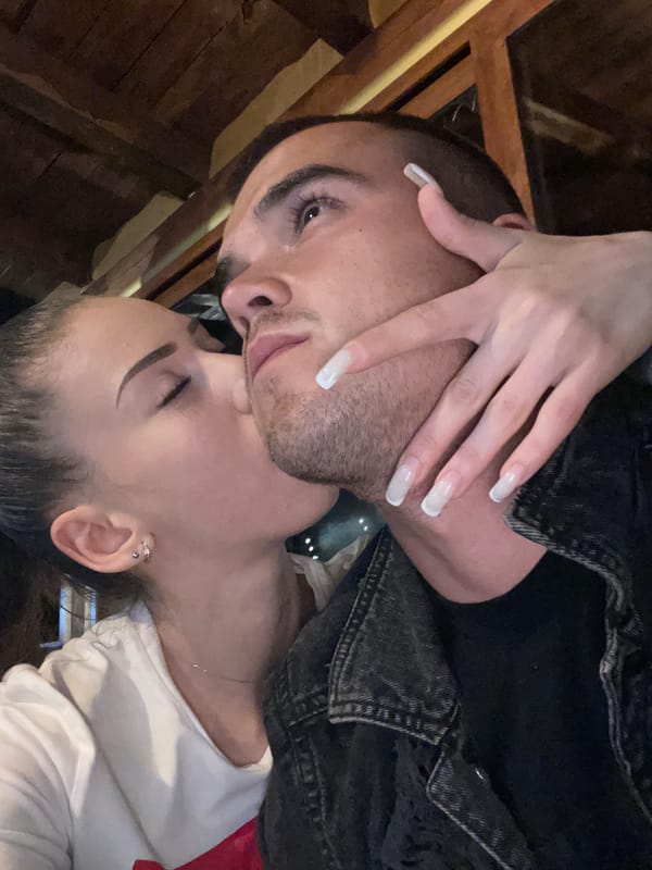 A casual night out: shisha, selfies, and a hamster