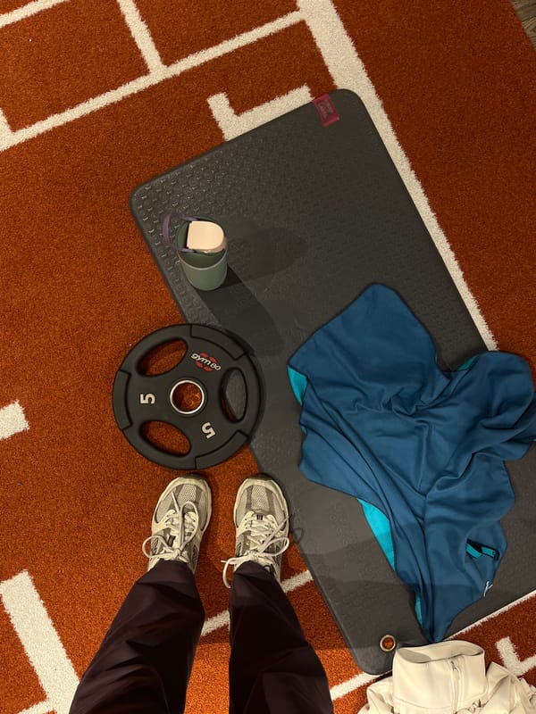 Workout session documented at Lyon gym facility