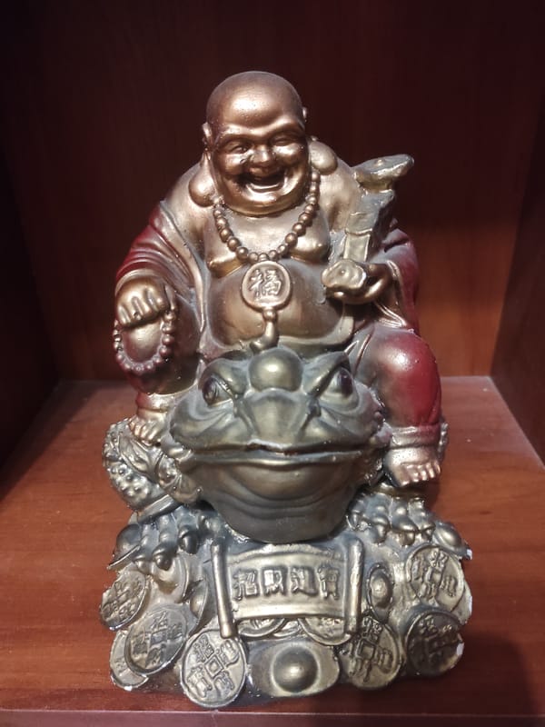 Buddha statues and sleeping dog observed in Sevastopol