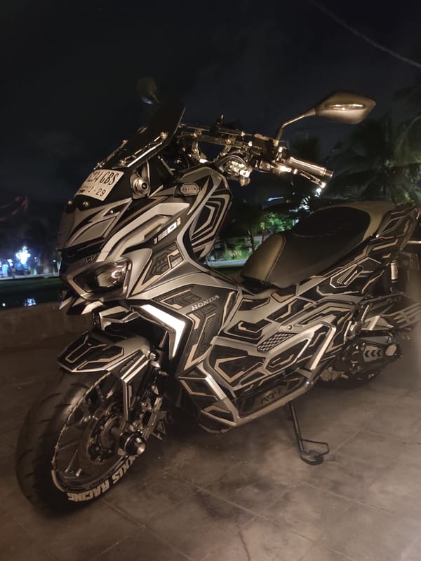 North Kuta witnesses capture motorcycle and live music performance