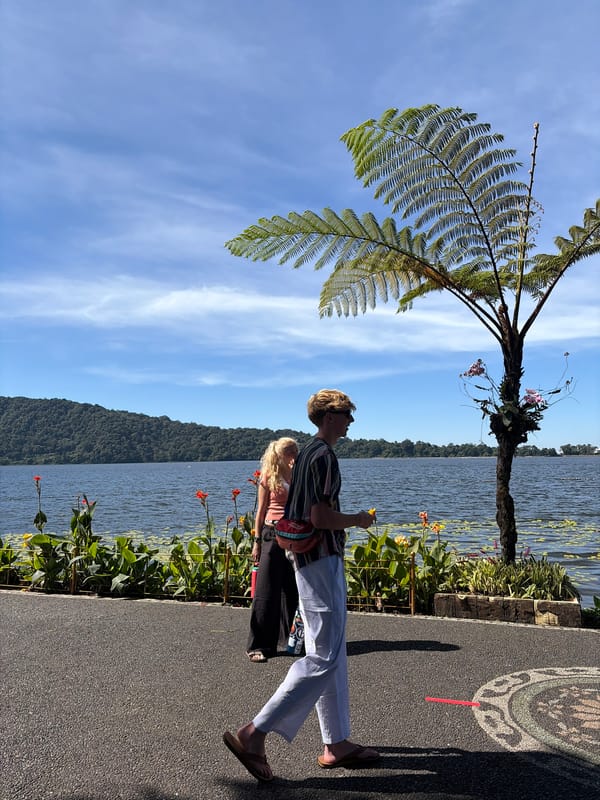 Busy morning at Bali's Ulun Danu Beratan water temple