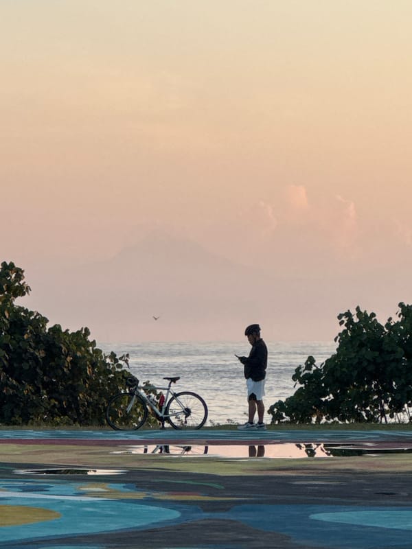 Evening recreational activities captured along Kuta Selatan coastline