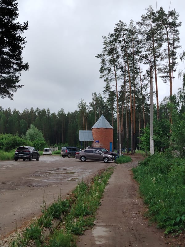 Daily life scenes documented across Noviy, Russia neighborhood