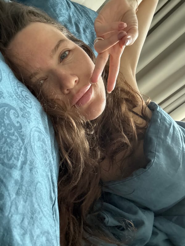 Morning moments captured in Khimki: bedroom scenes and blooming lilacs