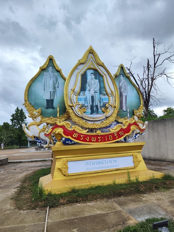 Morning life documented across Kathu, Thailand temples and streets