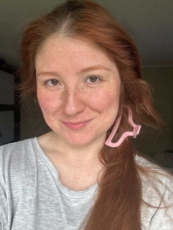 Spring morning documented by red-haired woman in Nizhny Novgorod