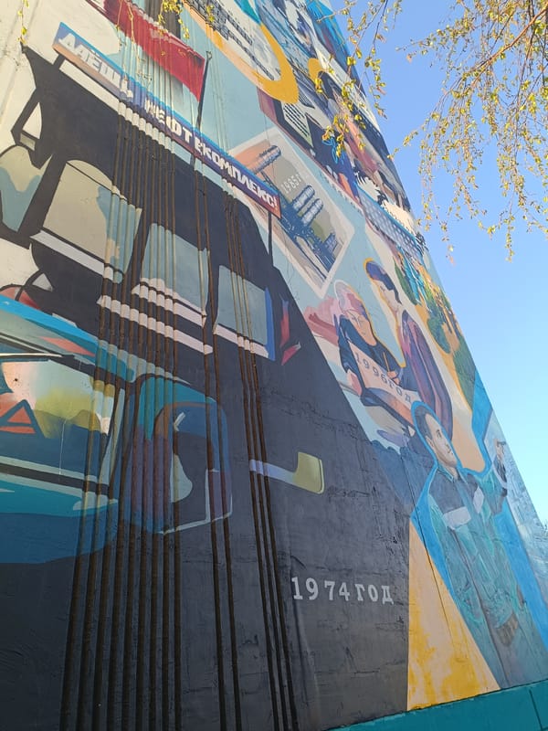 Historical mural and garden scenes documented in Tobolsk