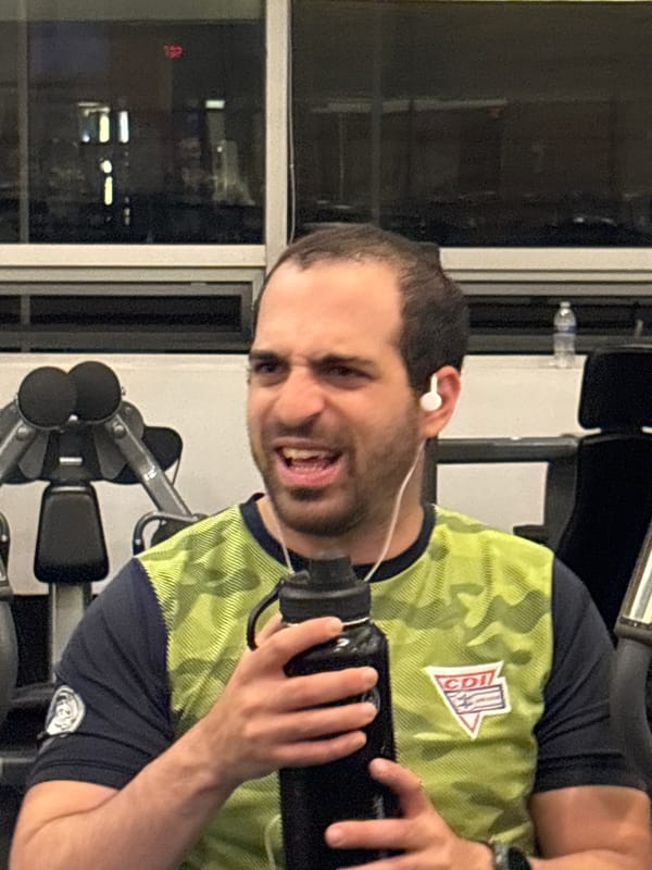 Late-night gym session recorded in Mexico City facility