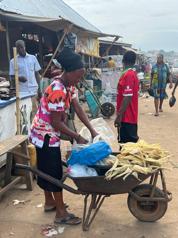 Afternoon market hustle in Oko Amakom, Nigeria