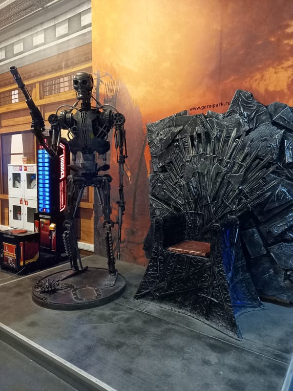 Heroes Park entertainment center tour in Yekaterinburg