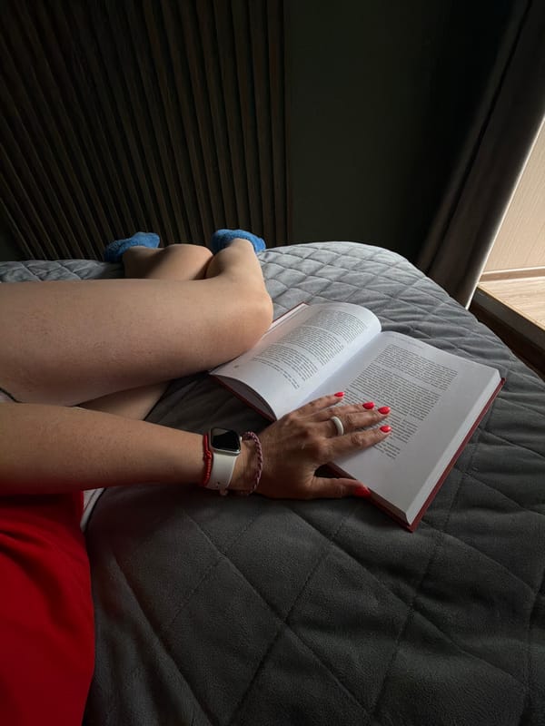Woman documents early morning reading session in Birobidzhan home