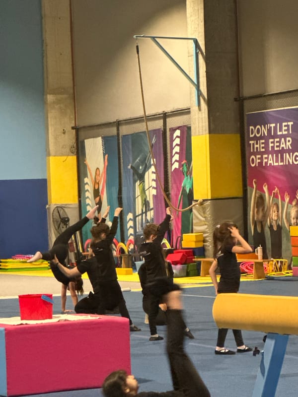 Evening scenes from Esenyurt: gymnastics training and family naptime