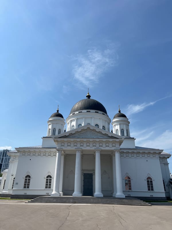 Close-up tour of Nizhny Novgorod's Alexander Nevsky Cathedral