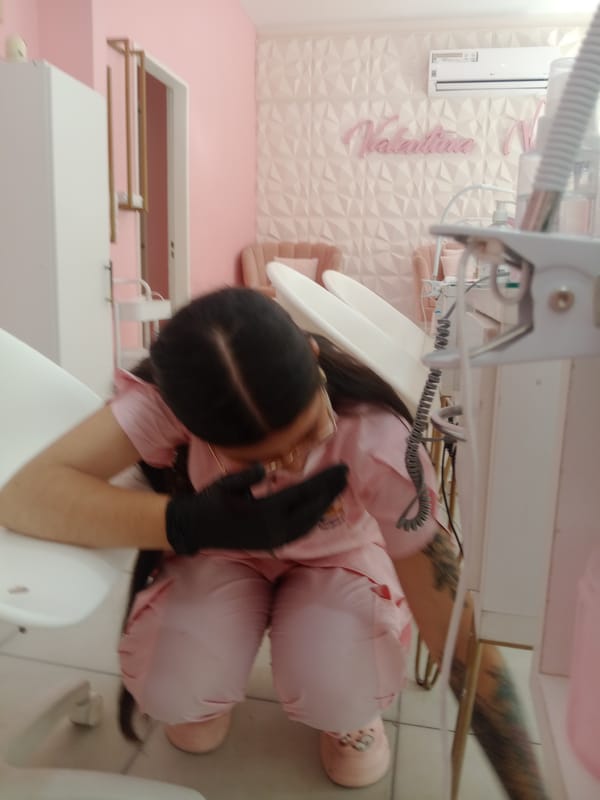 Routine Buenos Aires moments captured across salons and streets