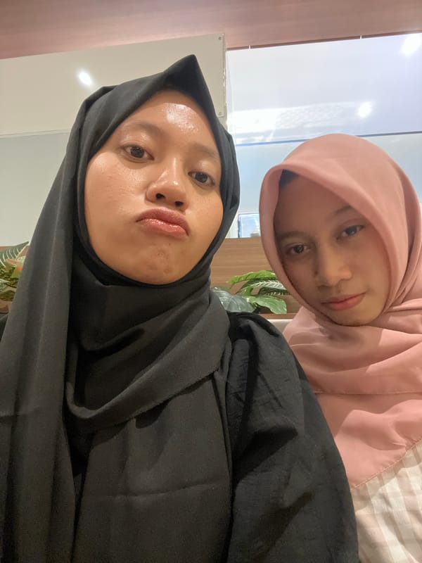 Café selfie session with iced drinks in Lumajang