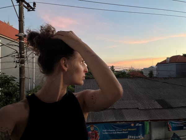 Sunset selfies and street life captured in North Kuta