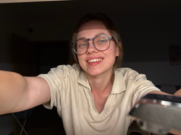 Prague woman documents evening routine, shares digestive false alarm