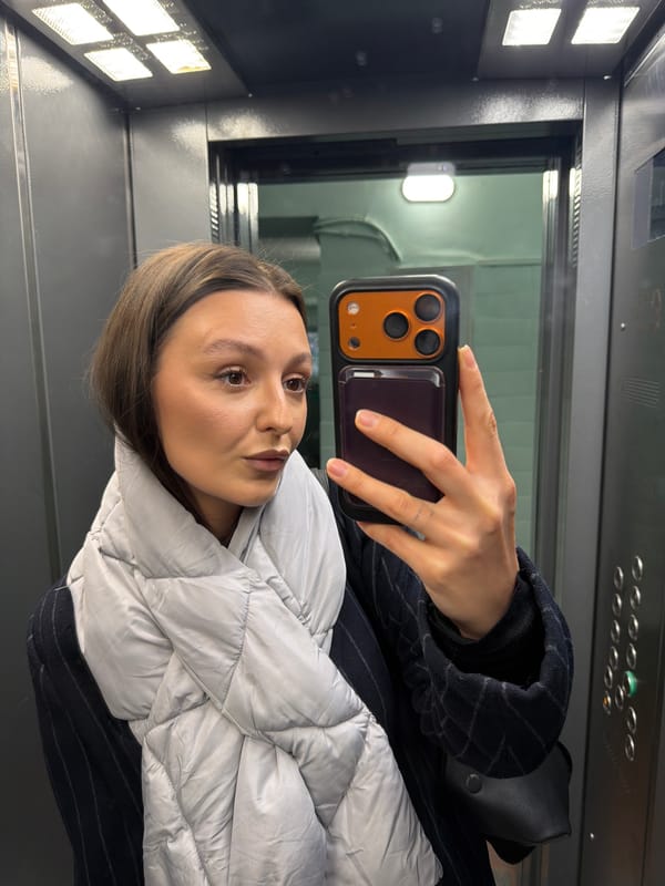 Personal photos captured across Moscow afternoon span three hours