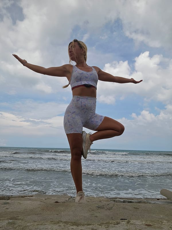 Morning along the Mũi Né coast, yoga and ocean views