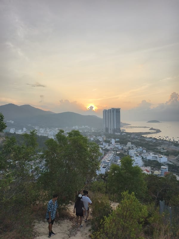 Sunset scenes captured across Bac Nha Trang Ward