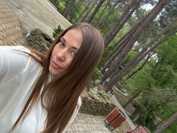 Woman documents afternoon tour of parks and pools in Sosnovy, Russia