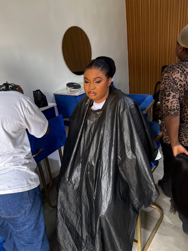 Beauty salon activity documented over three hours in Abuja