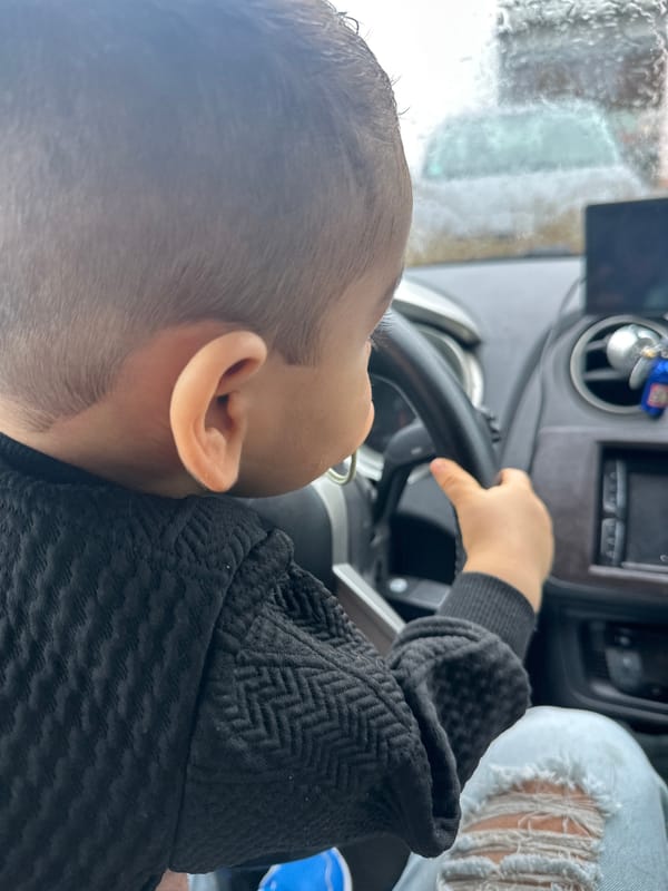 Child observed in vehicle in Trier, Germany