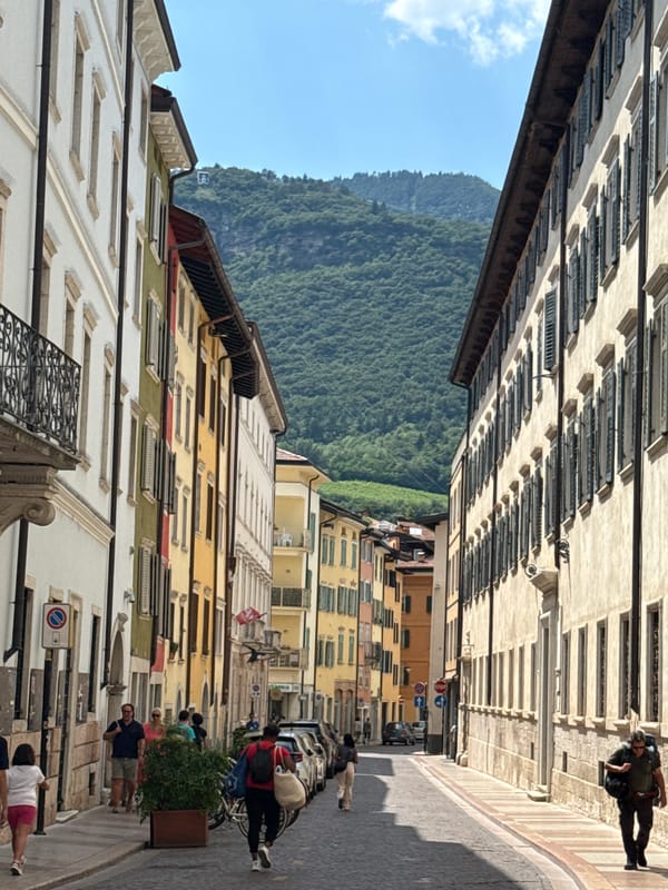 Sunny afternoon walk through Trento's historic city center