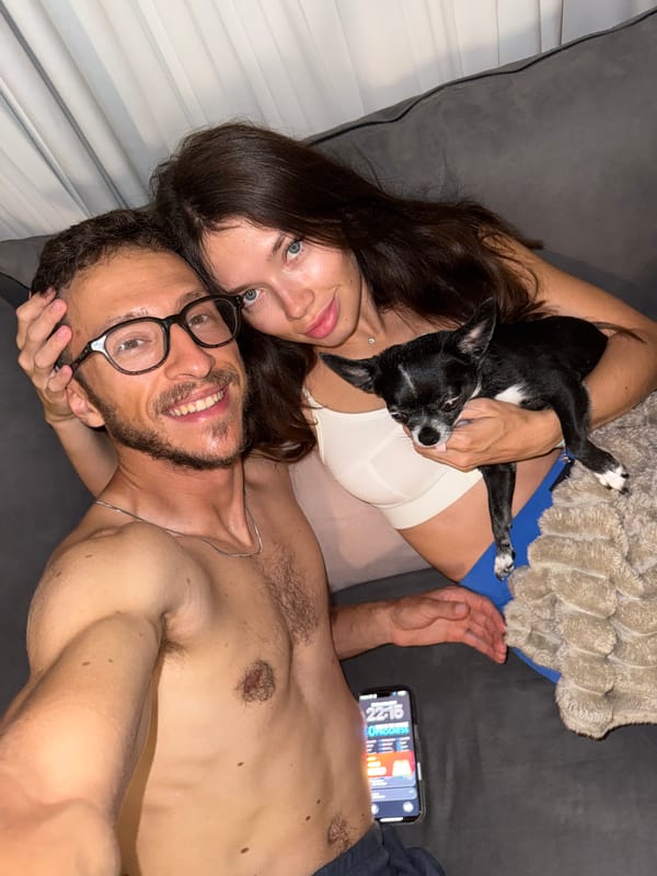 Relaxing at home with dog in Um Rummane