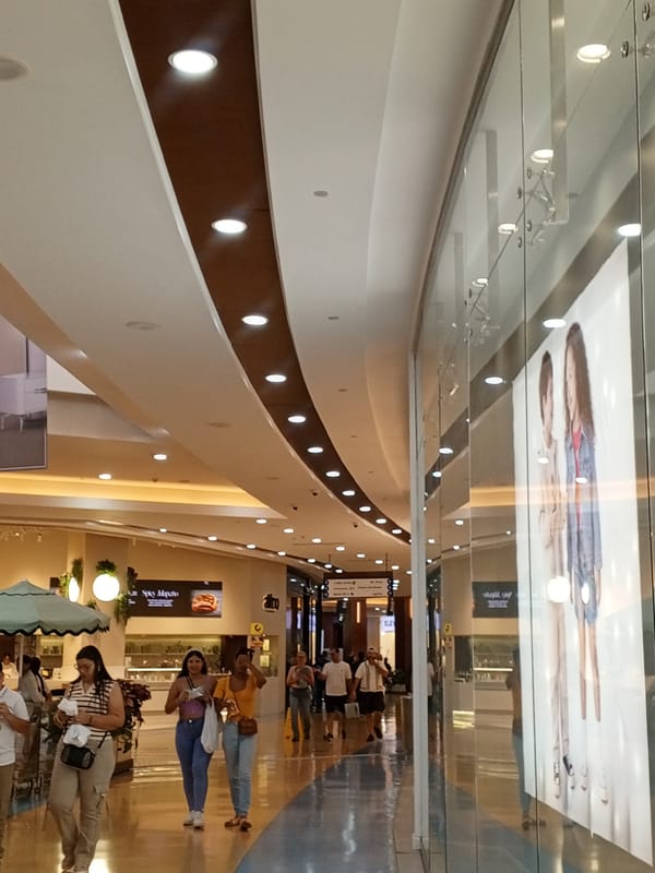 Shopping mall visit documented in Porlamar, Venezuela evening hours
