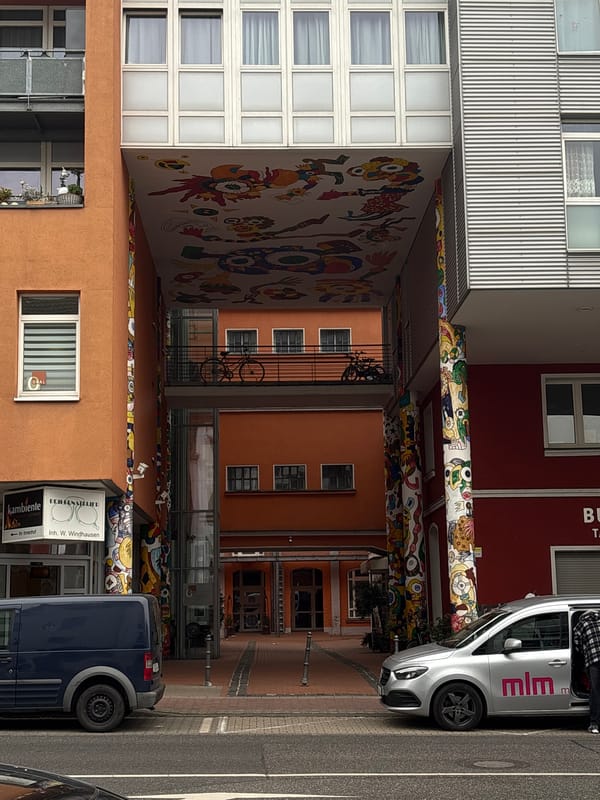 Colorful residential alleyway documented in Mönchengladbach, Germany