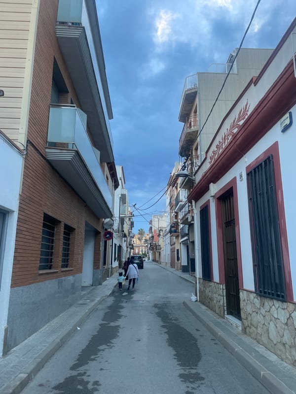 Evening moments documented across Canet de Mar streets
