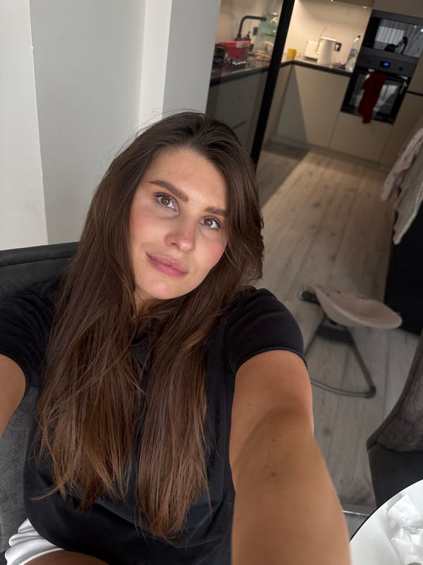 Rainy afternoon selfies captured in Sofiivska Borshchahivka residential area