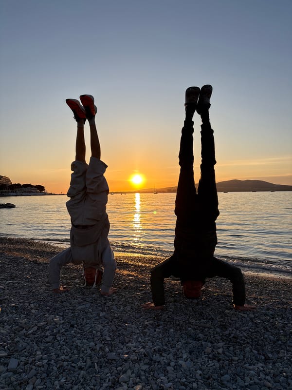 Sunset beach activities captured by witnesses in Gelendzhik