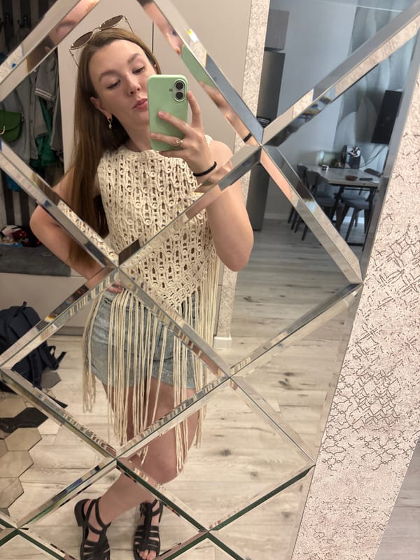 Casual at-home snapshots from an Izhevsk apartment