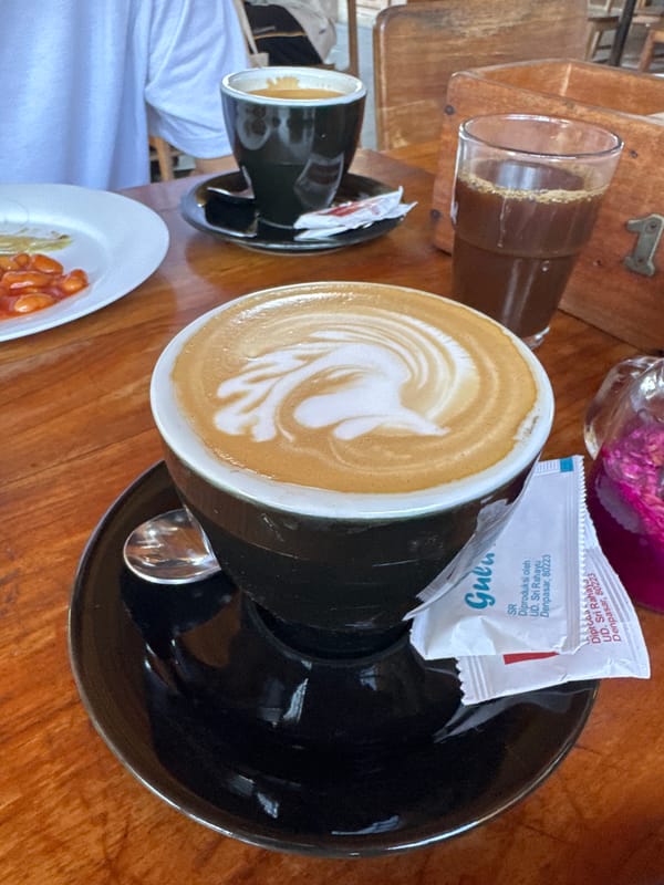 Breakfast and cafe-hopping on Gili Trawangan, Indonesia