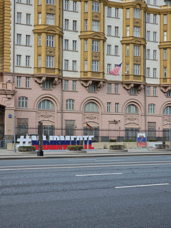 Morning street life documented across central Moscow