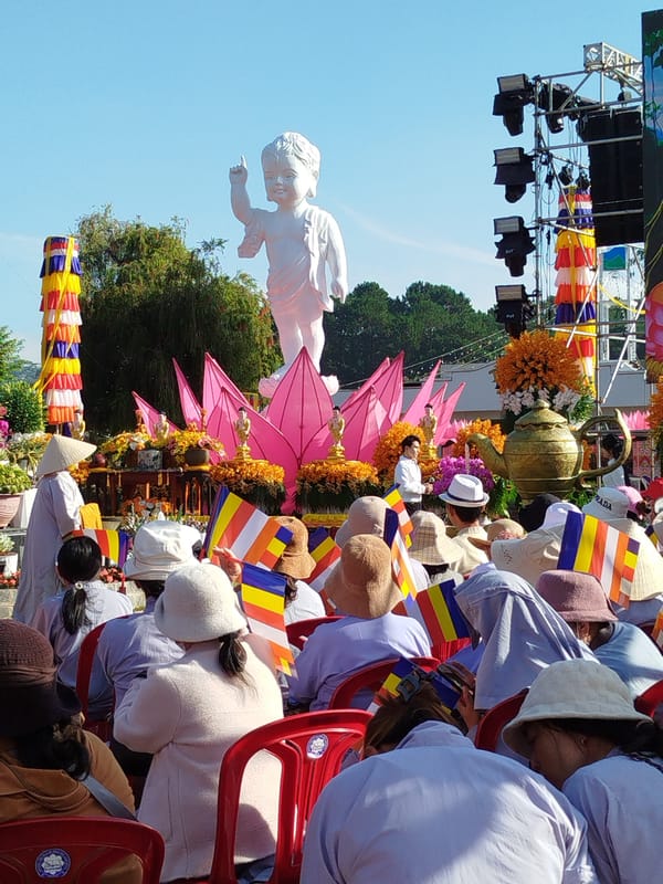 Buddhist celebration with lotus ceremonies held in Da Lat