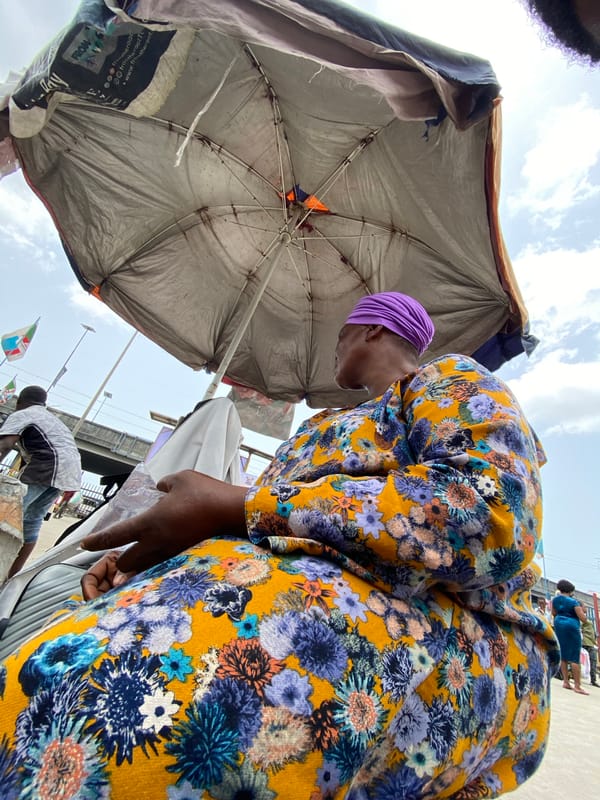 Routine street commerce captured across Lagos-Lekki corridor Friday morning