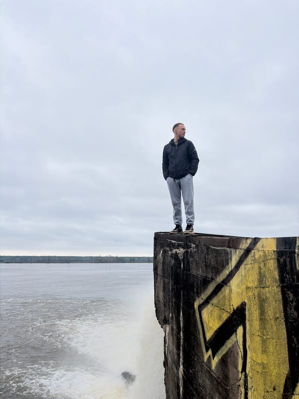 Man observed at active dam in Chernushka, Russia